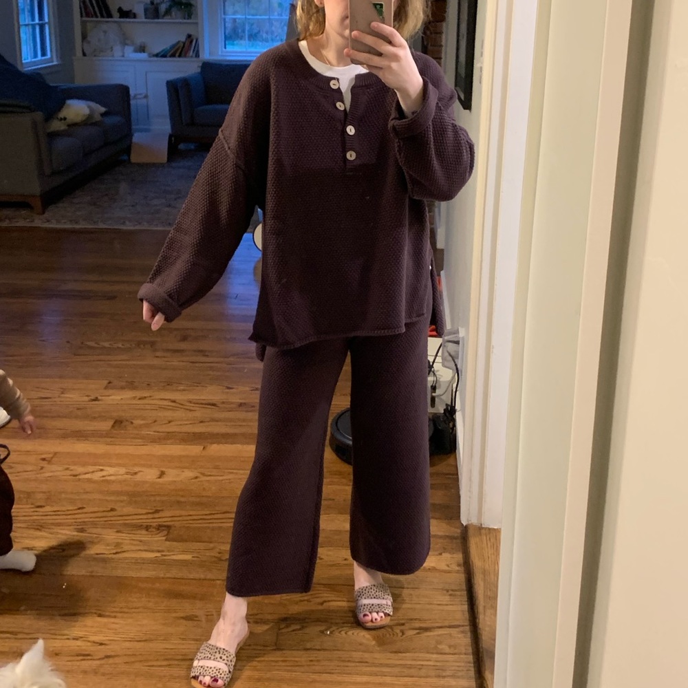 Hailee sweater set in hot chocolate
